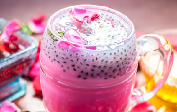 قیمت خرید آبمیوه بلوبری با تخم شربتی با فروش ویژه